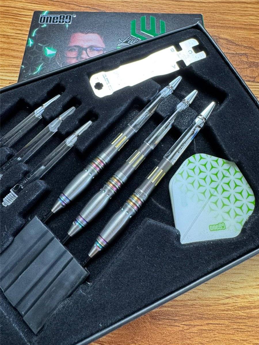 ONE80 Lukas Wenig V2 R2 Interchange Steeldarts 22 Gramm Steeldarts